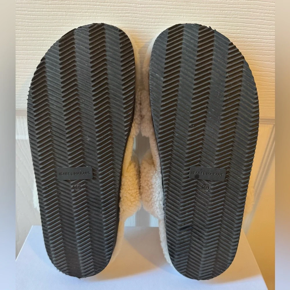 ISABEL MARANT Frikon Shearling Sandals - Picture 12 of 15